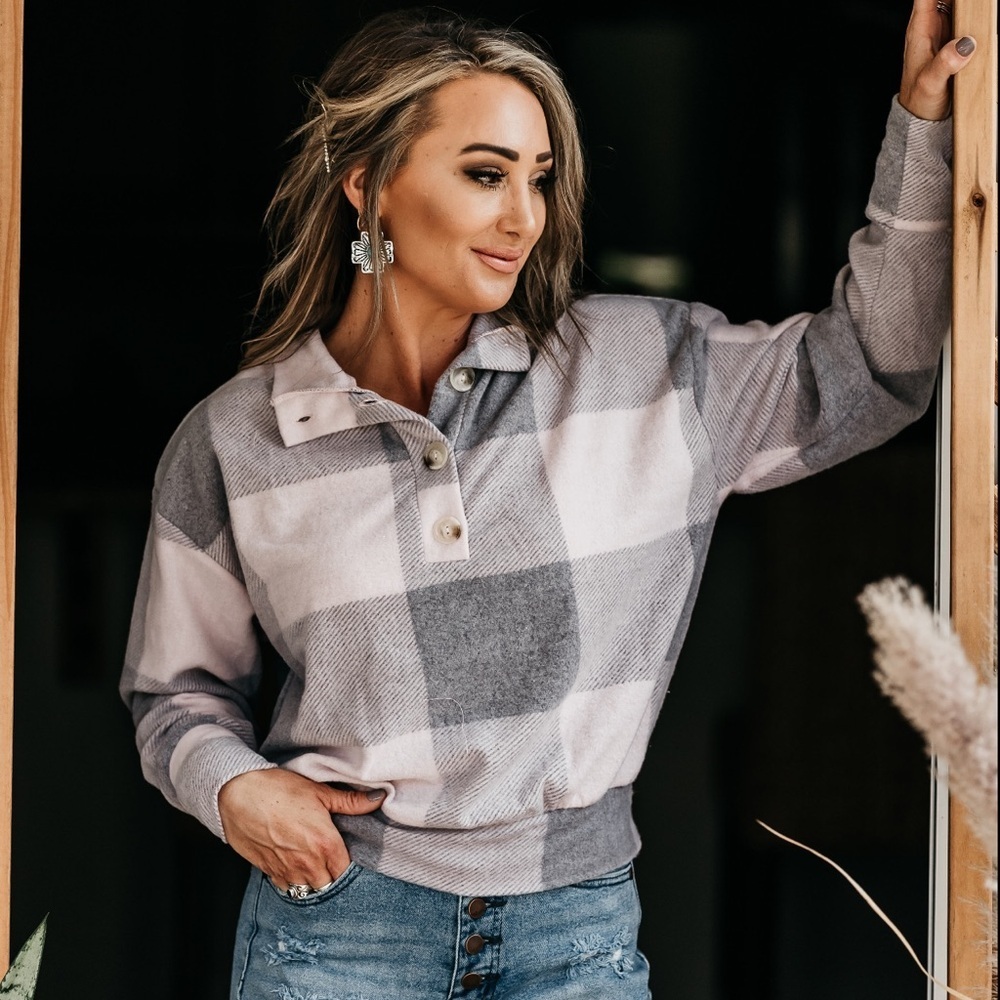 NWT Plaid pink grey pullover